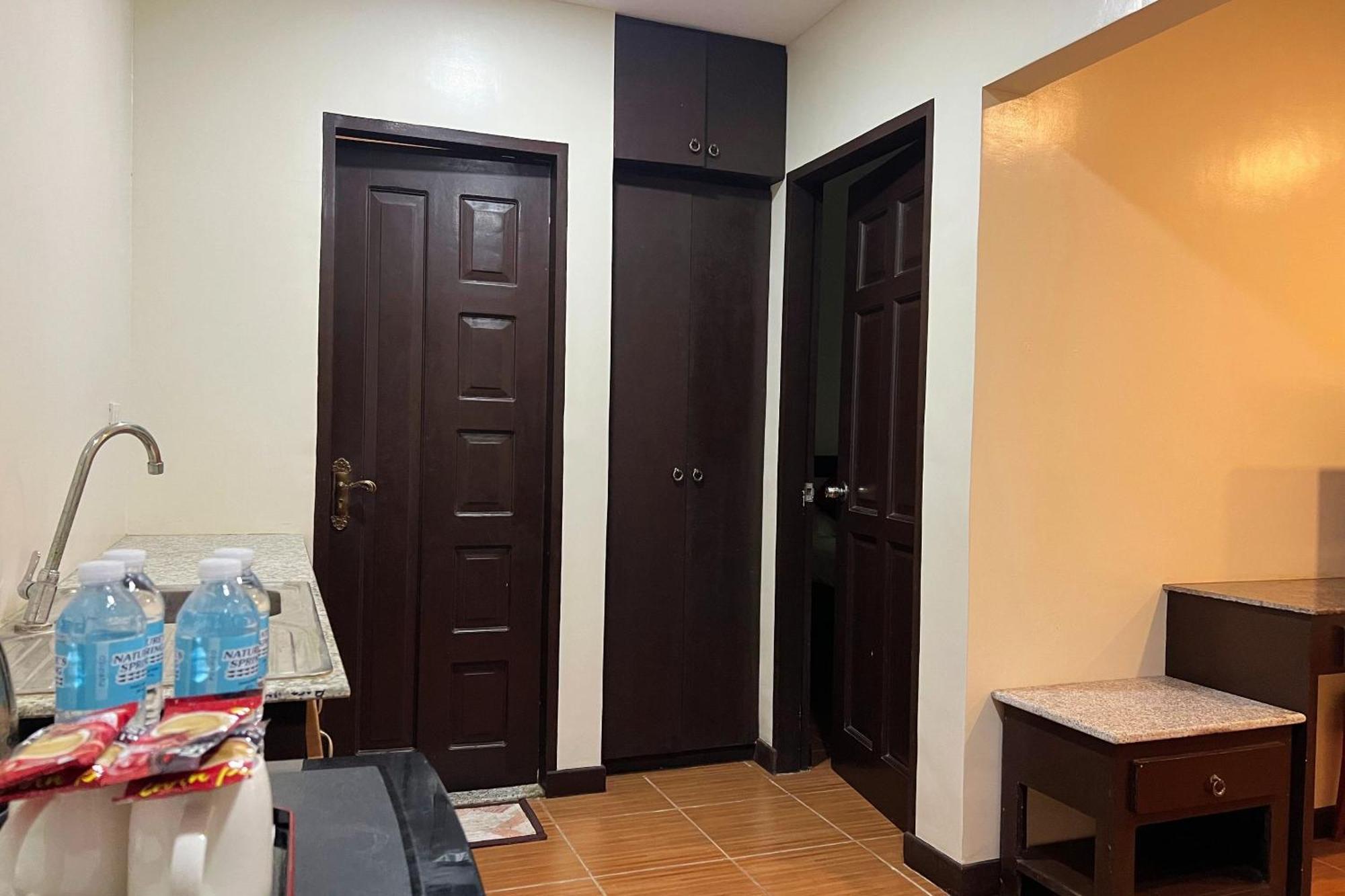 Venezia Suites Hotel Iloilo Kamer foto