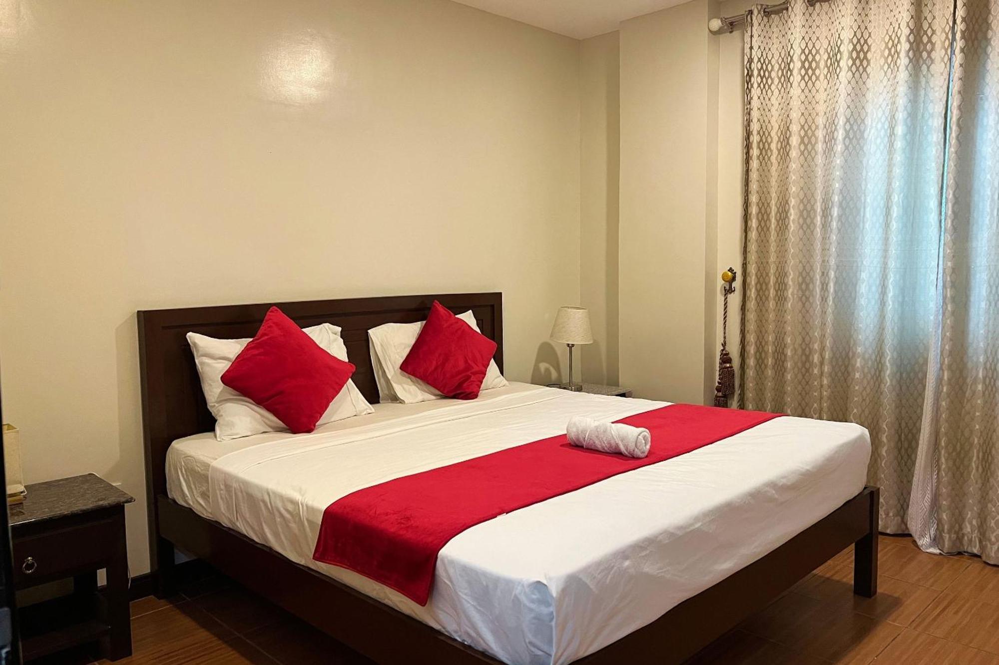 Venezia Suites Hotel Iloilo Kamer foto