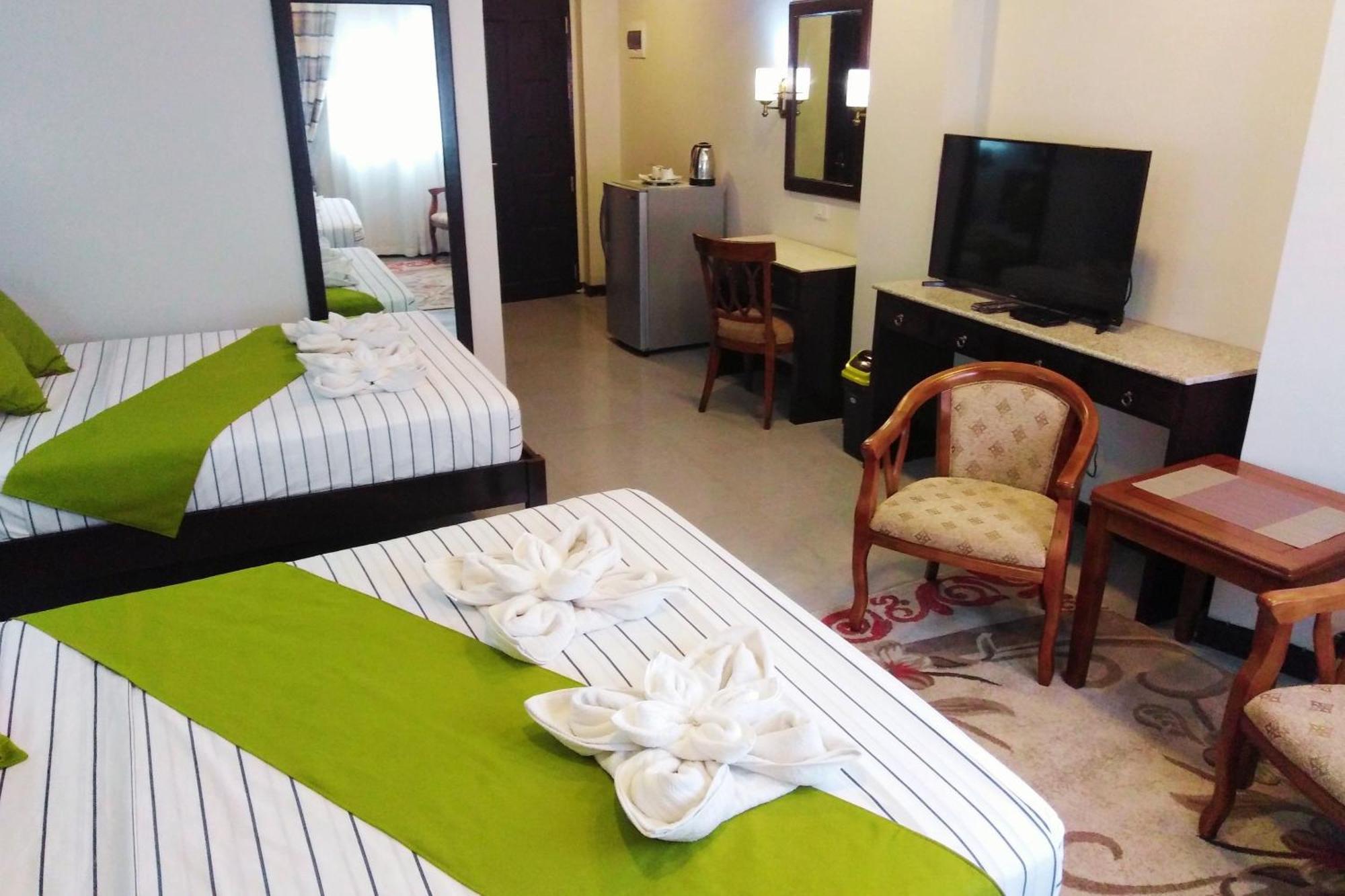 Venezia Suites Hotel Iloilo Kamer foto