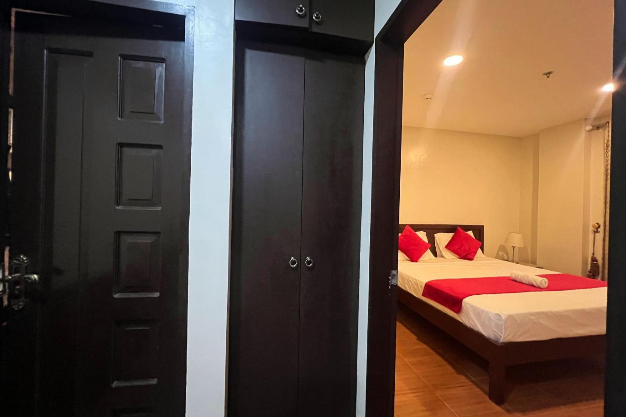 Venezia Suites Hotel Iloilo Kamer foto