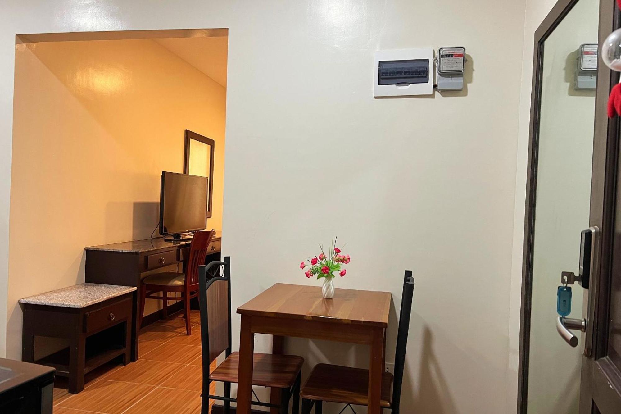 Venezia Suites Hotel Iloilo Kamer foto
