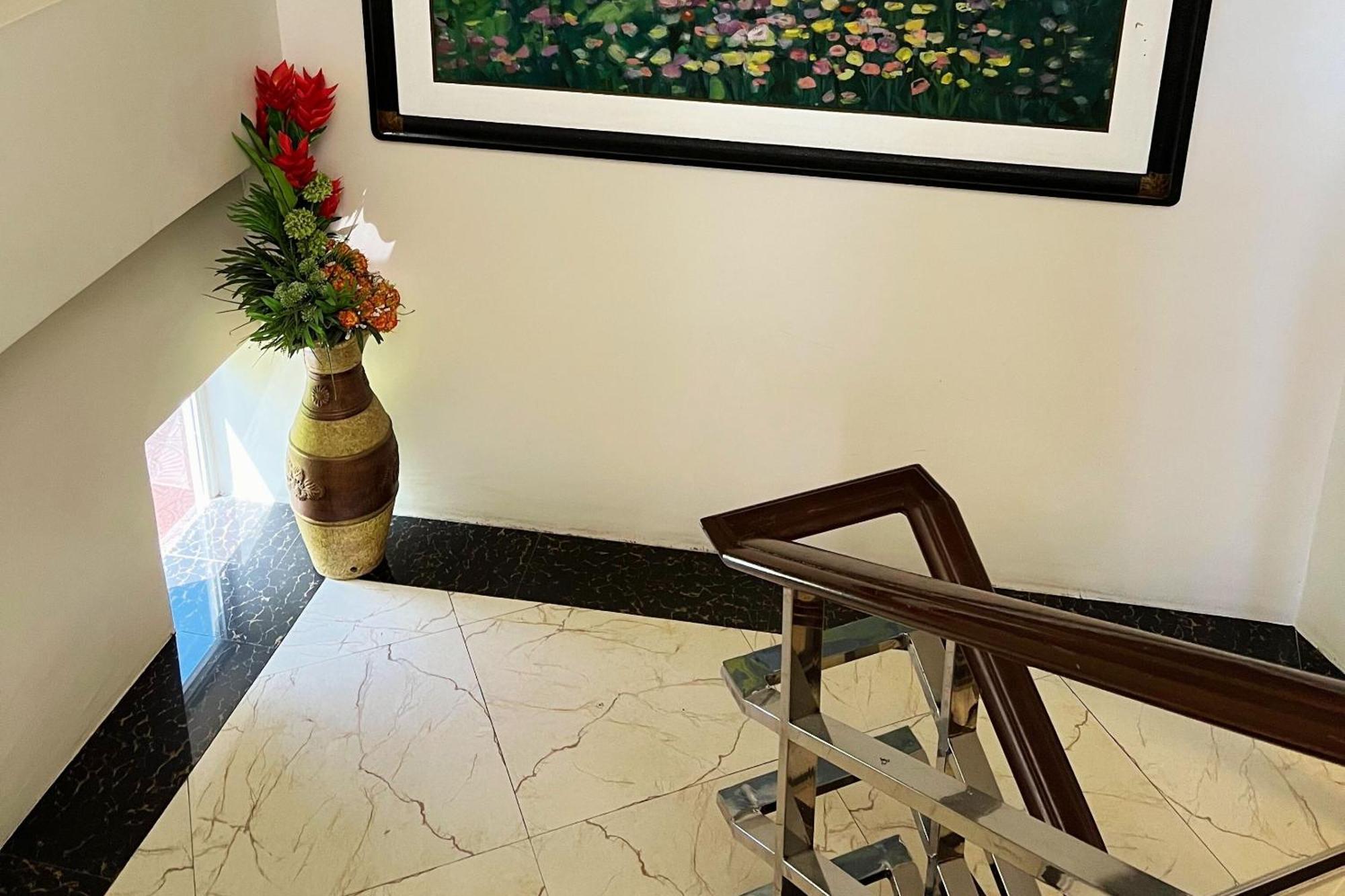 Venezia Suites Hotel Iloilo Buitenkant foto