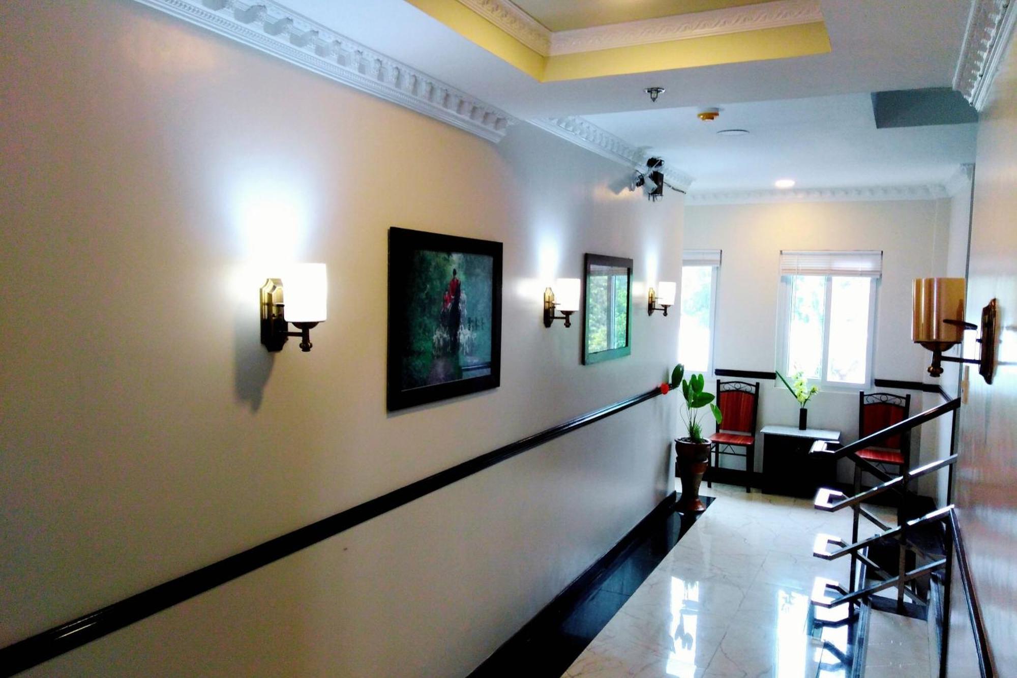 Venezia Suites Hotel Iloilo Buitenkant foto